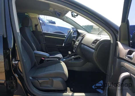 2009 Volkswagen Rabbit S from USA, damaged, VIN WVWDA71KX9W141224